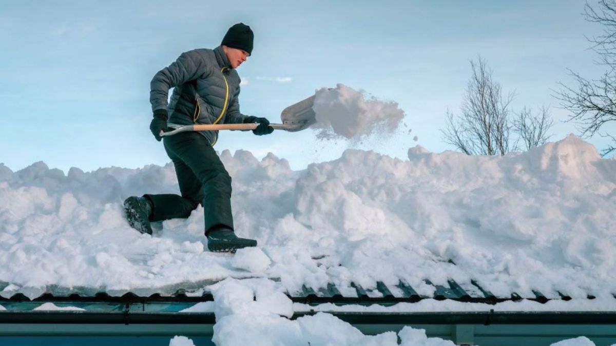 Roof Snow Removal