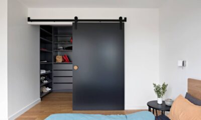 Sliding Door