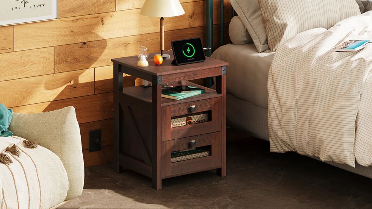 Farmhouse TV