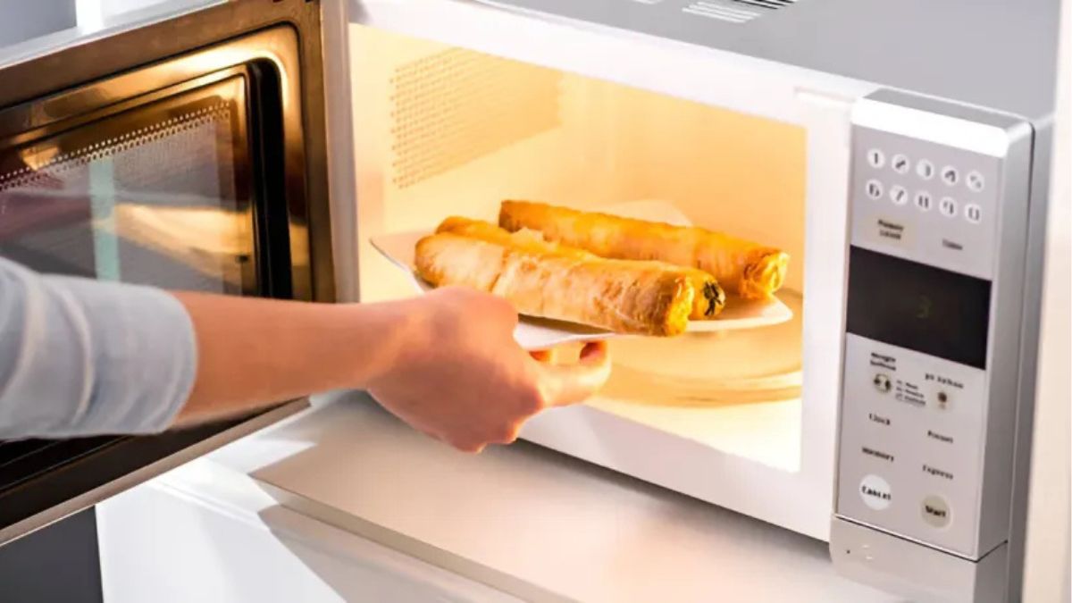 microwave oven